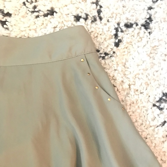 High waist gold studded green mini skirt - Picture 6 of 6